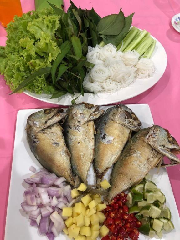 Pornsiri Hotel Sisaket Esterno foto