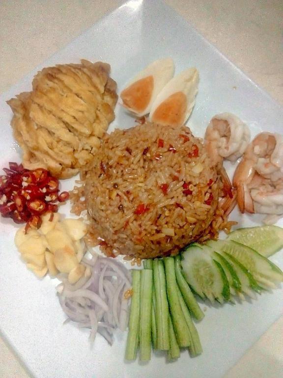 Pornsiri Hotel Sisaket Esterno foto