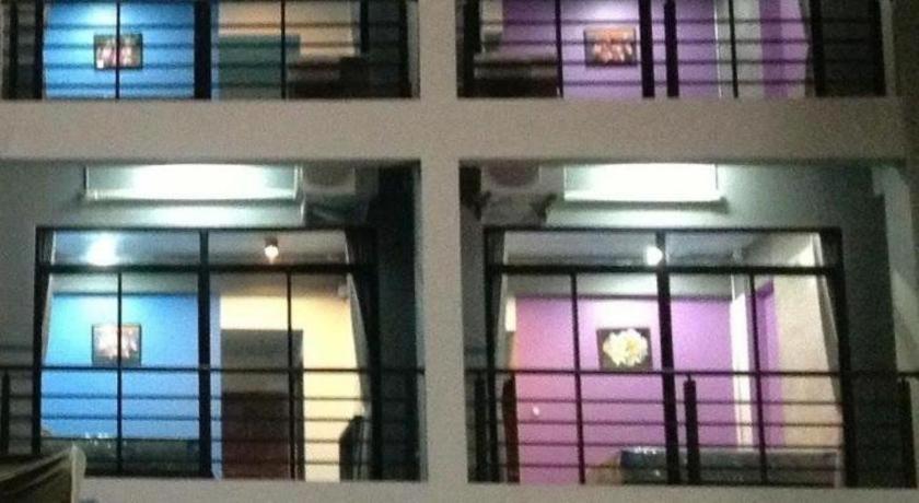 Pornsiri Hotel Sisaket Esterno foto