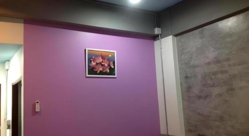 Pornsiri Hotel Sisaket Esterno foto
